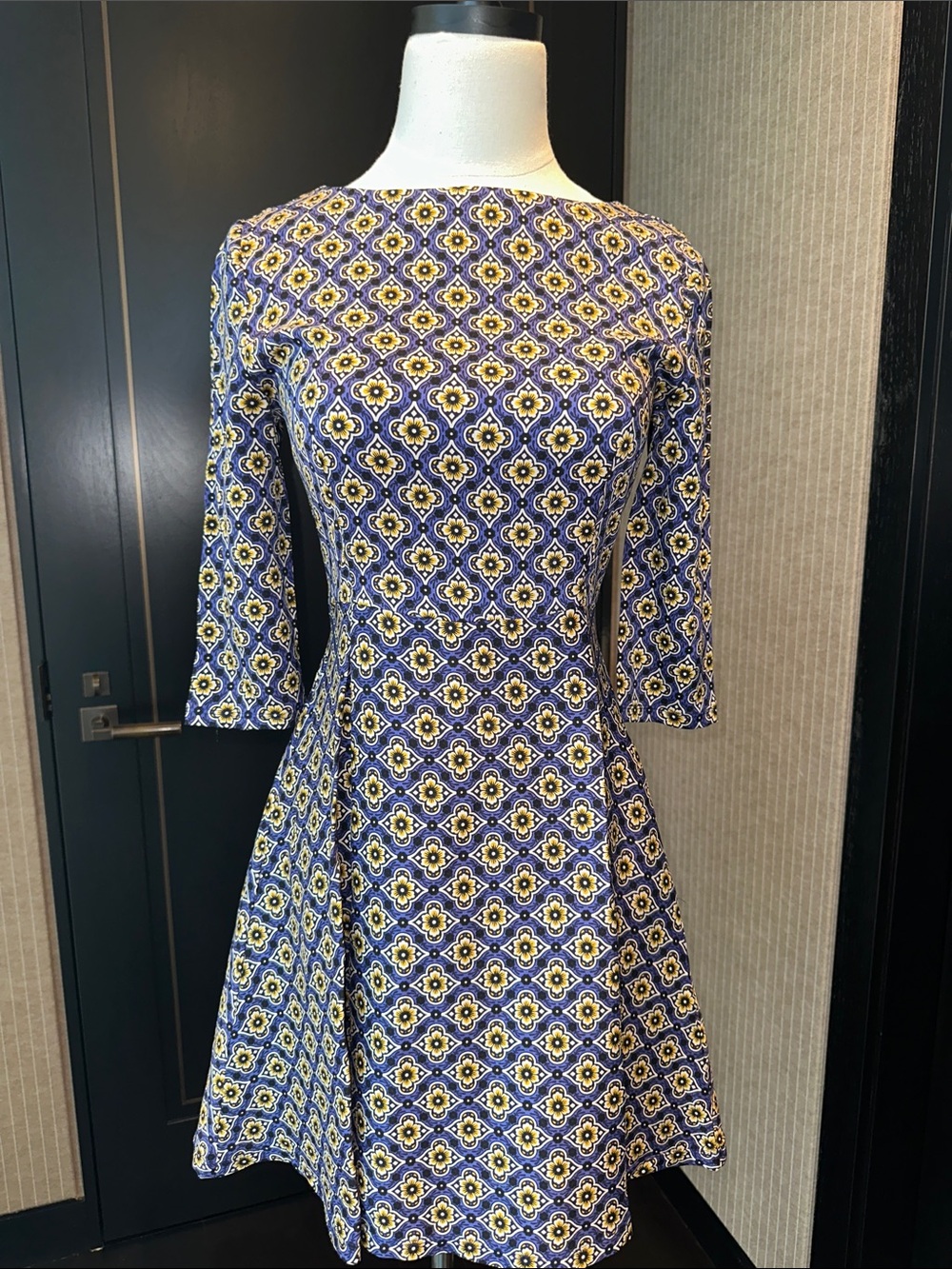 SUNO Blue and Yellow Fit-and-Flare Geometric Dress
